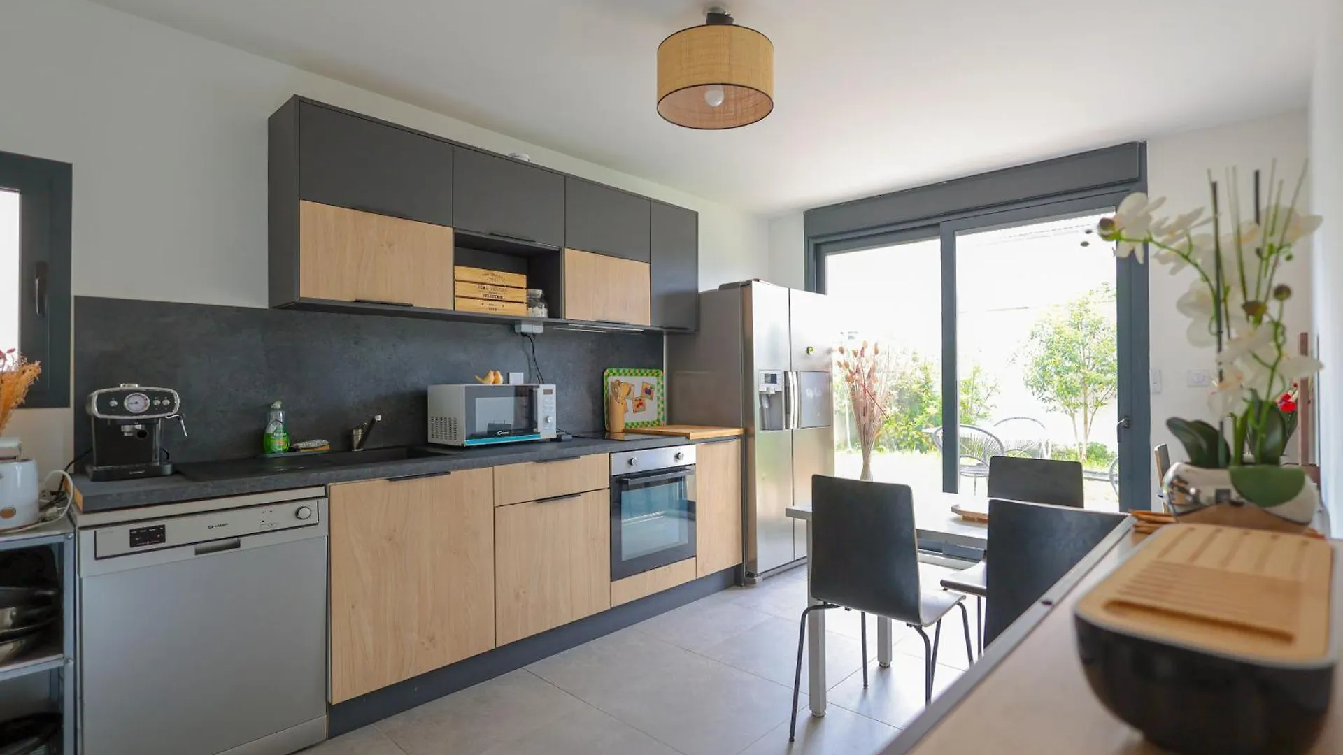 Logement Cosy Neuf Avec Jardin Мион