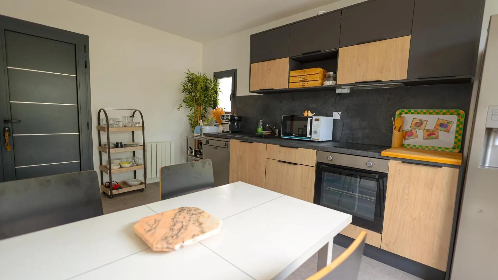 Дом отдыха Logement Cosy Neuf Avec Jardin Мион